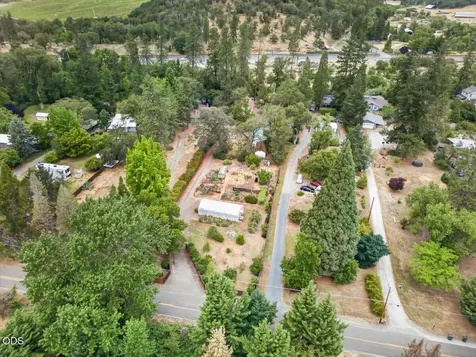 2204 Lampman Road Gold Hill OR 97525