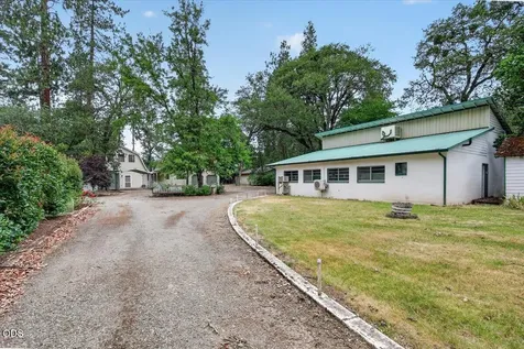 2204 Lampman Road Gold Hill OR 97525