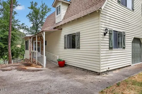 2204 Lampman Road Gold Hill OR 97525