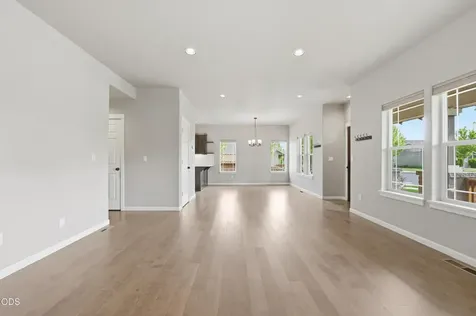 62719 Hawkview Road Bend OR 97701