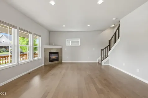 62719 Hawkview Road Bend OR 97701