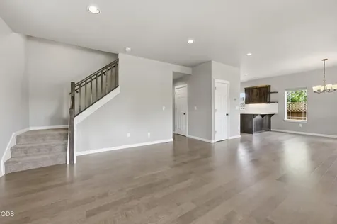 62719 Hawkview Road Bend OR 97701