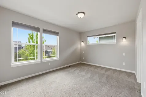 62719 Hawkview Road Bend OR 97701