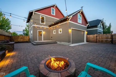 62719 Hawkview Road Bend OR 97701