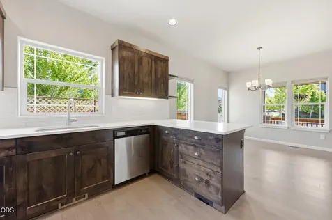 62719 Hawkview Road Bend OR 97701