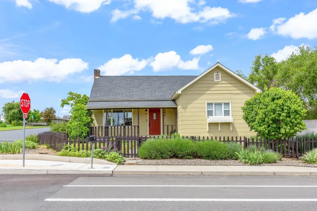 496 SW 2nd Street Madras OR 97741