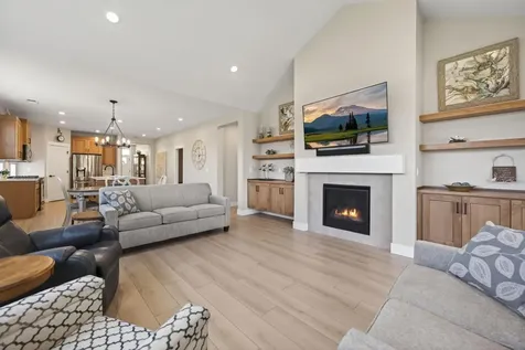 4733 SW Badger Court Redmond OR 97756