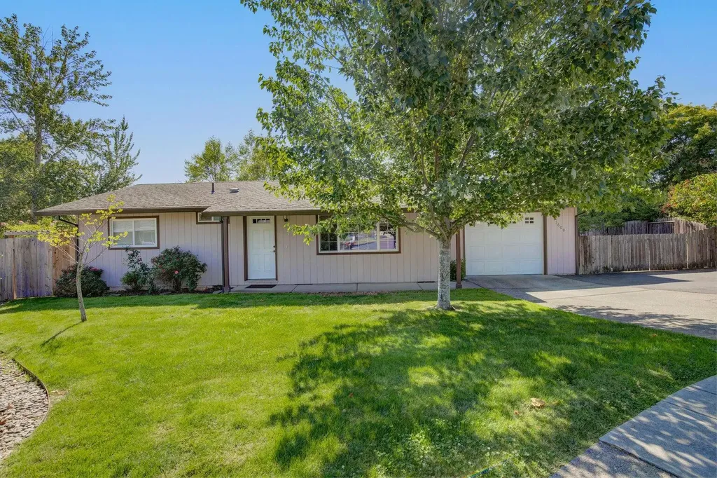 1600 NW Sue Circle Grants Pass OR 97526