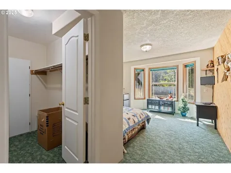 913 Starveout Creek Road Azalea OR 97410