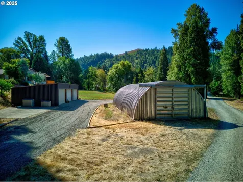 913 Starveout Creek Road Azalea OR 97410