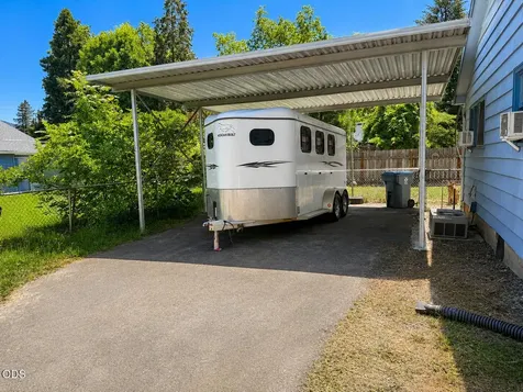 423 SE M Street Grants Pass OR 97526