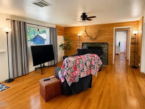 423 SE M Street Grants Pass OR 97526