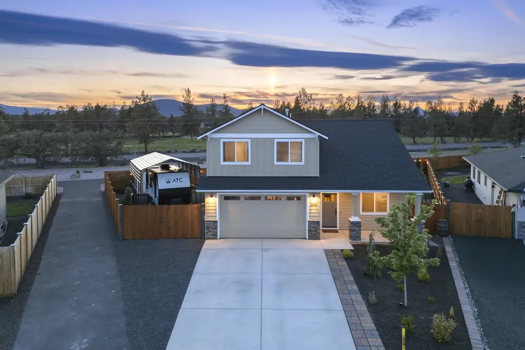 4999 SW Yew Place Redmond OR 97756