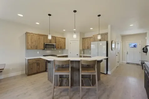 4999 SW Yew Place Redmond OR 97756