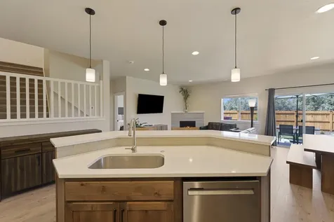 4999 SW Yew Place Redmond OR 97756