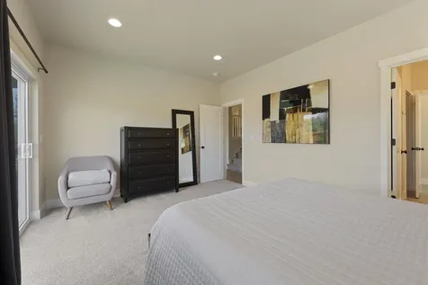 4999 SW Yew Place Redmond OR 97756