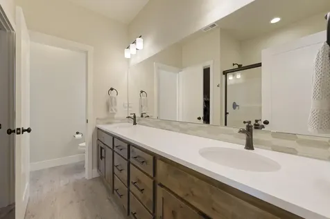 4999 SW Yew Place Redmond OR 97756