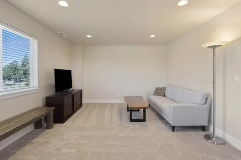 4999 SW Yew Place Redmond OR 97756