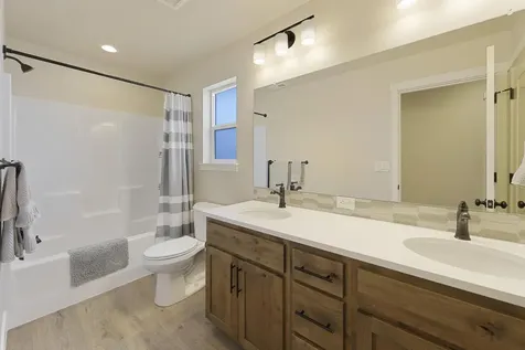 4999 SW Yew Place Redmond OR 97756