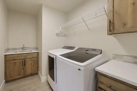 4999 SW Yew Place Redmond OR 97756
