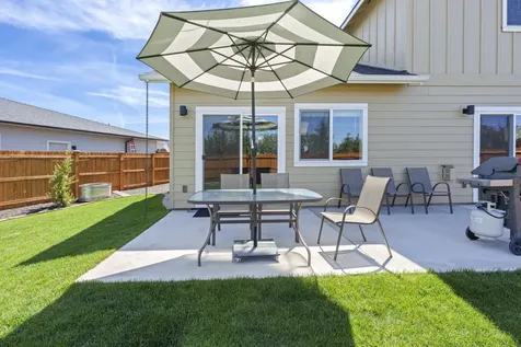 4999 SW Yew Place Redmond OR 97756