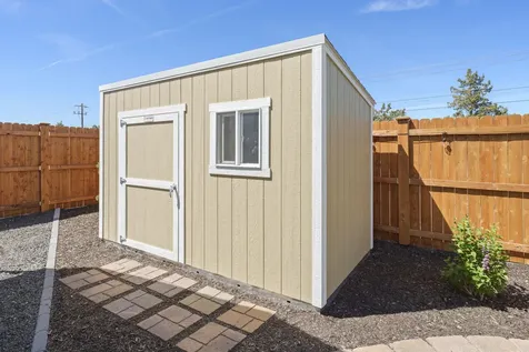 4999 SW Yew Place Redmond OR 97756