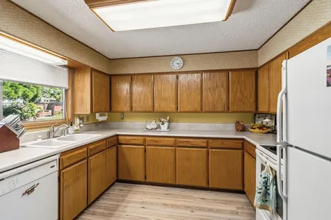 2930 Bailey Avenue Medford OR 97504