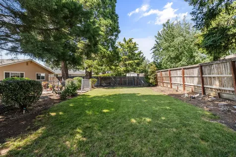 2930 Bailey Avenue Medford OR 97504