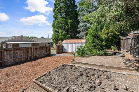 2930 Bailey Avenue Medford OR 97504