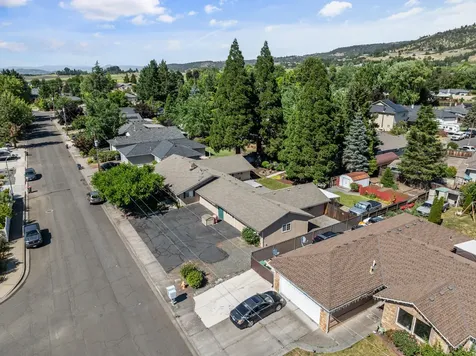 2930 Bailey Avenue Medford OR 97504