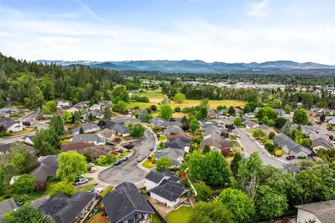 1350 Forestview Drive Grants Pass OR 97527