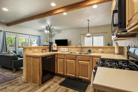 20184 Merriewood Lane Bend OR 97702