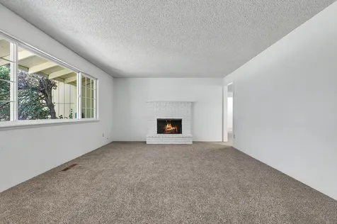 1996 Woodlawn Drive Medford OR 97504