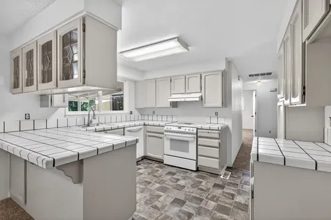 1996 Woodlawn Drive Medford OR 97504