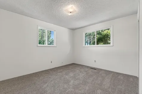 1996 Woodlawn Drive Medford OR 97504