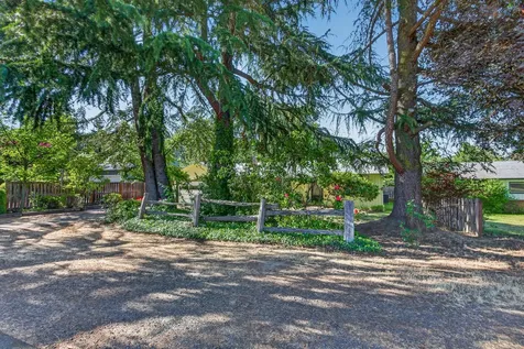 1996 Woodlawn Drive Medford OR 97504