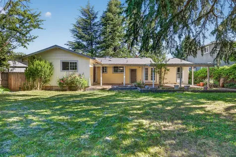 1996 Woodlawn Drive Medford OR 97504