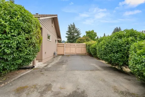 1449 Ben Aire Circle Grants Pass OR 97527