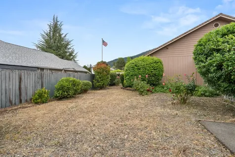 1449 Ben Aire Circle Grants Pass OR 97527