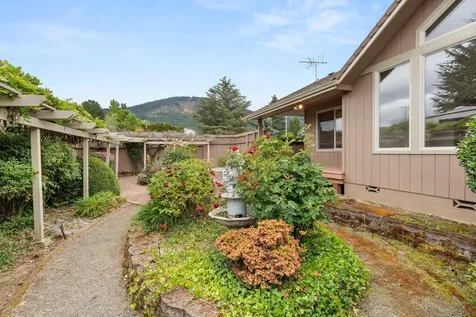1449 Ben Aire Circle Grants Pass OR 97527