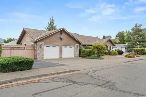 1449 Ben Aire Circle Grants Pass OR 97527