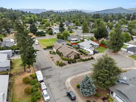 1449 Ben Aire Circle Grants Pass OR 97527