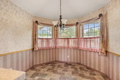 1449 Ben Aire Circle Grants Pass OR 97527