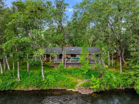 22300 Highway 62 Shady Cove OR 97539