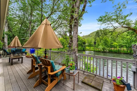 22300 Highway 62 Shady Cove OR 97539