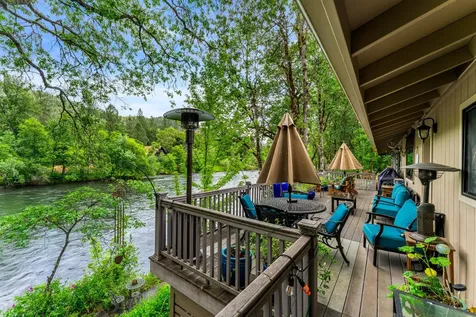 22300 Highway 62 Shady Cove OR 97539