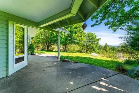 1117 Peco Road Grants Pass OR 97526