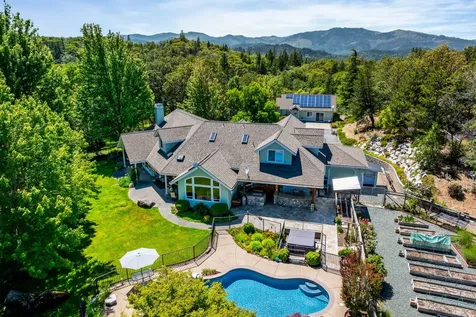 1117 Peco Road Grants Pass OR 97526