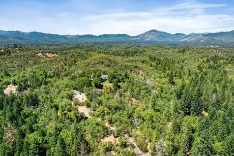 1117 Peco Road Grants Pass OR 97526