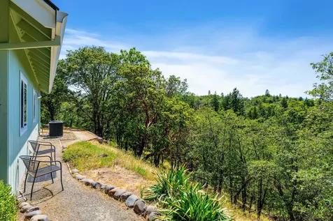1117 Peco Road Grants Pass OR 97526